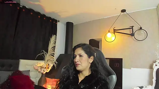 Chat +18 de Vicky_Angeel ao vivo