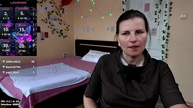 צ'אט XXX בשידור חי של Mirabelle_Velvet