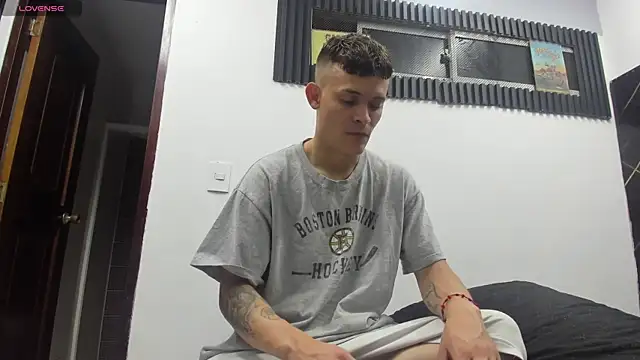 Robinlion91 Adlı Modelin Canlı XXX Sohbeti