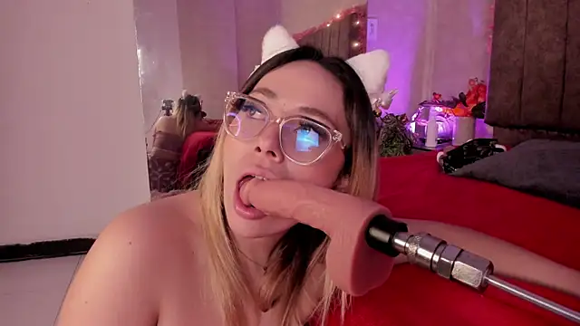 Chatroom XXX en direct de LanaMills_