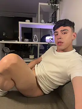 aronnhidden Live XXX-chat