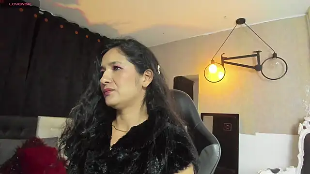 Vicky_Angeel Adlı Modelin Canlı XXX Sohbeti
