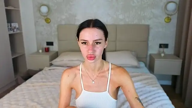 Snow_WhiteeeX's Live XXX Chat