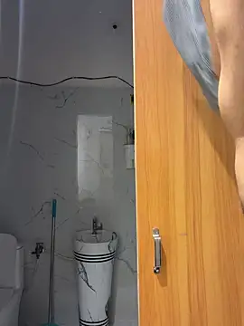 Royalboy_03 XXX чат на живо