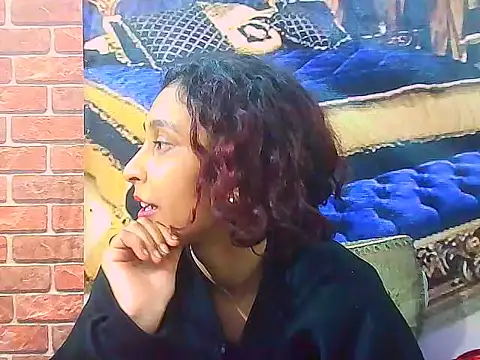 IndianSexyButt Adlı Modelin Canlı XXX Sohbeti
