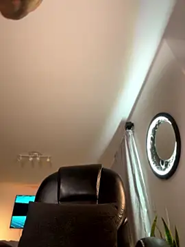 XXX chat uživo modela Frank_Farrell