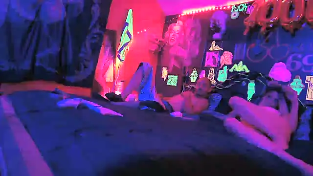 Czat XXX na żywo – Splash_Queen420
