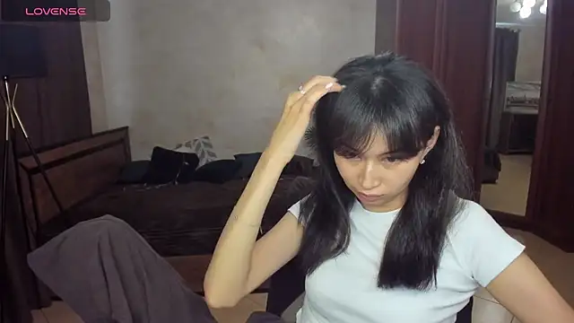 SheilaRare Adlı Modelin Canlı XXX Sohbeti