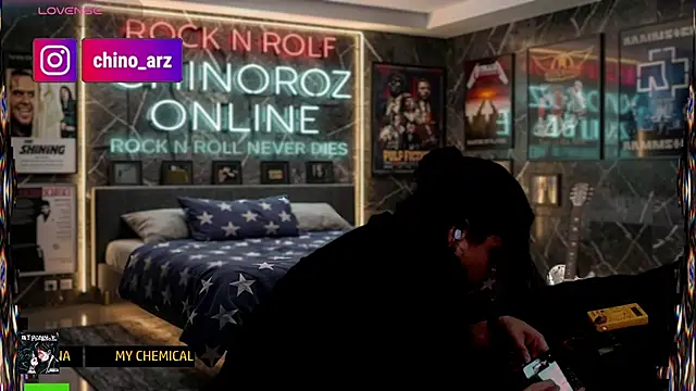 Czat XXX na żywo – chino_roz