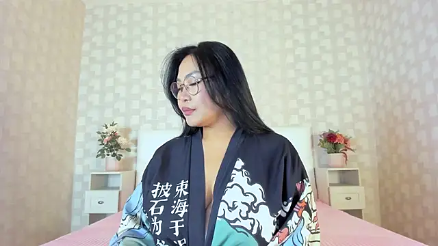 NatsumiHun's Live XXX Chat