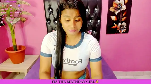 XXX chat uživo modela INDIANFLAME