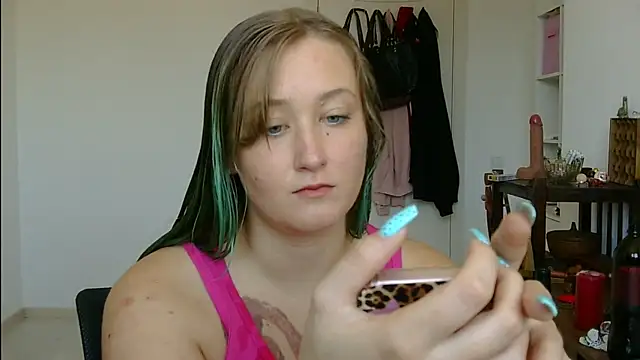 yourcherry3's Live XXX Chat
