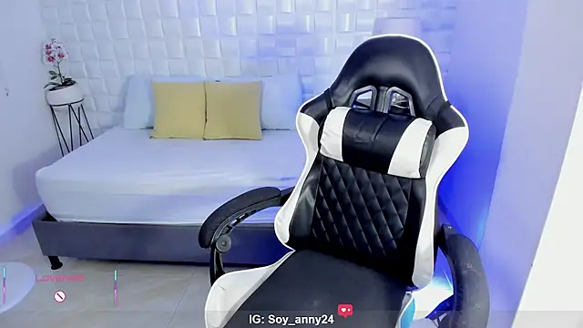anny_rouse24's Live XXX Chat