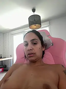 LaPetiteKim's Live XXX Chat