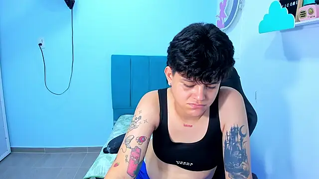 nataly_0303 Adlı Modelin Canlı XXX Sohbeti
