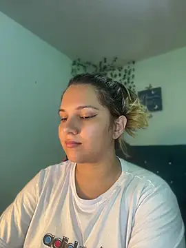 Chat +18 de aurora_bela ao vivo