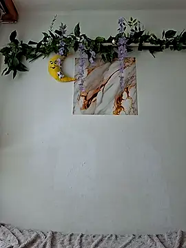 Nika_aa Chat XXX in diretta