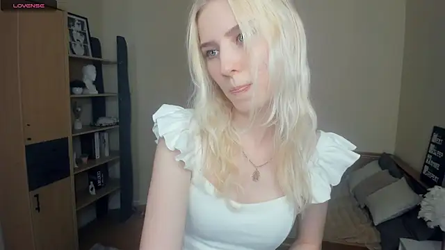 XXX chat uživo modela LaynePingitore