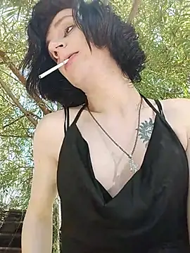 MickeQuinee XXX чат на живо