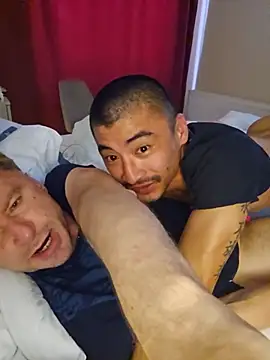 Chat XXX en directo de Lokomo32