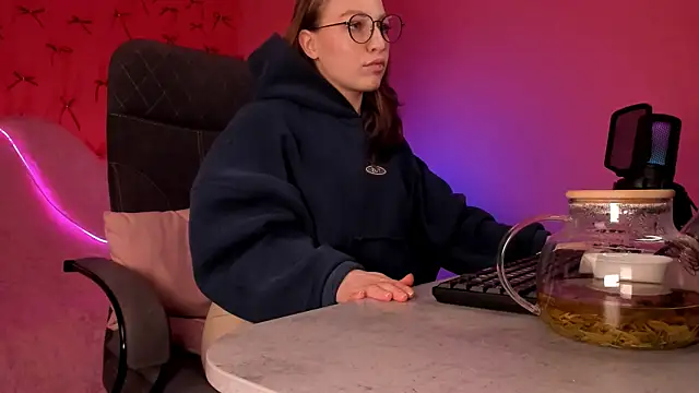Онлайн чат XXX AphexQueen