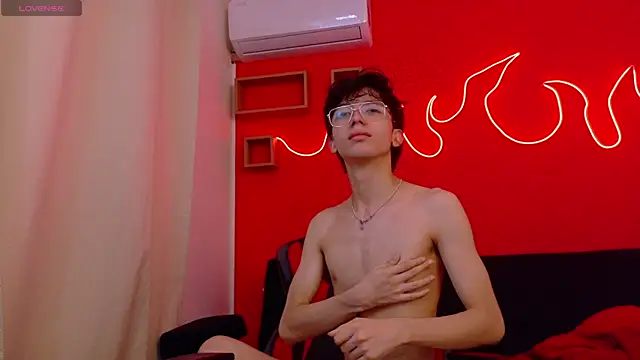دردشة Twink_Sebas7 الجنسية المباشرة