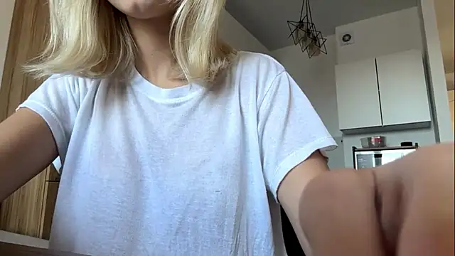 EveryoneEven Live XXX chat