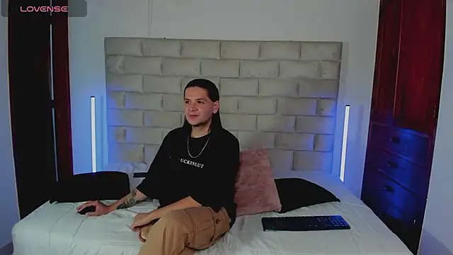 Chatroom XXX en direct de MatthewDavis_