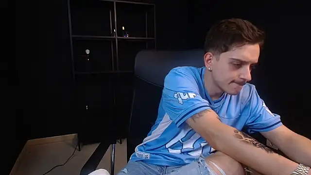 Živý XXX chat FelixStarkk