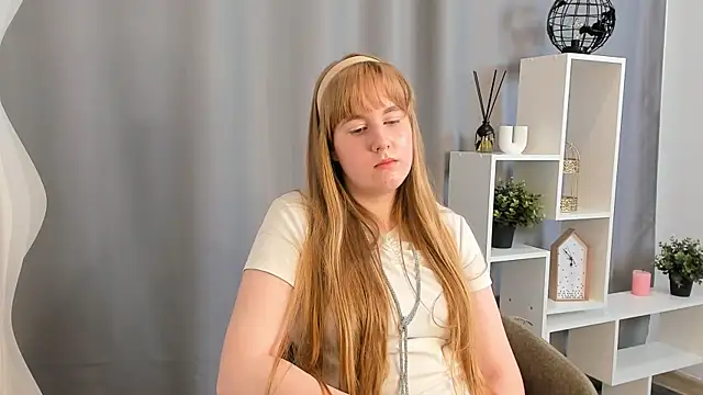 ReikoSick Adlı Modelin Canlı XXX Sohbeti
