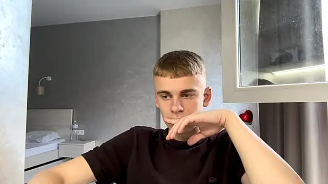 SoloFury live XXX chat