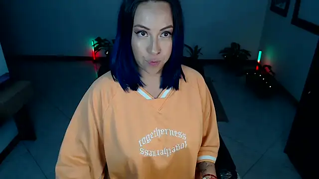 charlottezoe15's Live XXX Chat