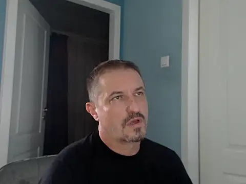 Živý XXX chat MisterFaithRO