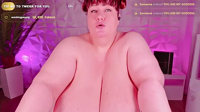 XXX chat uživo modela BiggyMelon