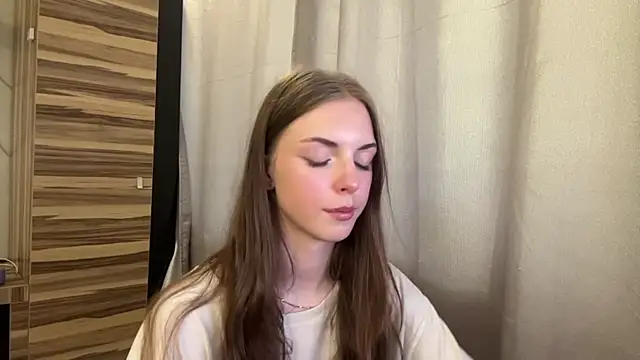Clara_kitty Chat XXX live