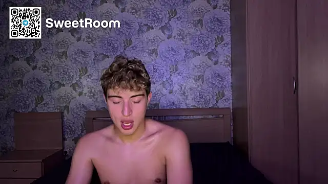 AlfredSweet live XXX chat