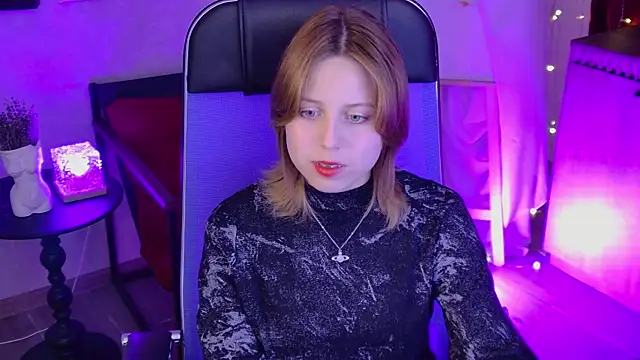 Chatroom XXX en direct de VivienneHebert