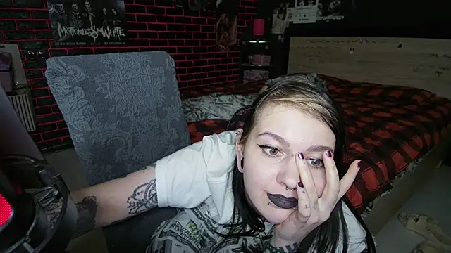 MessalinaOfficial Adlı Modelin Canlı XXX Sohbeti