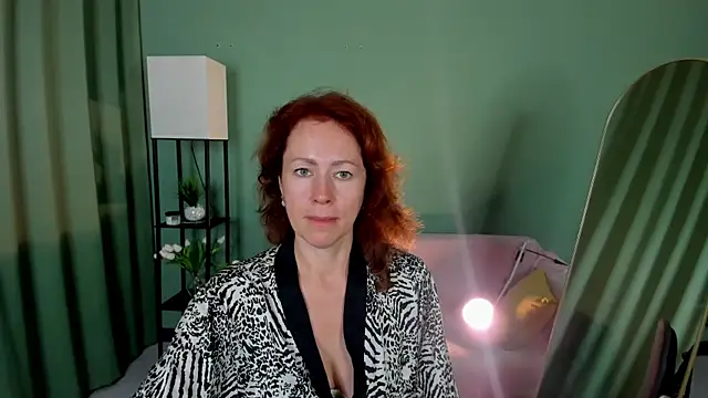 Chat +18 de LeticiaRomano ao vivo