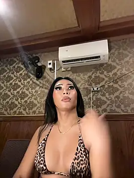 hugecock_tamira's Live XXX Chat