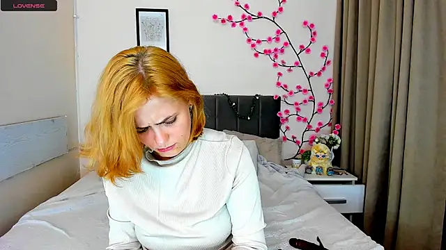 DellaRows  – Live XXX-chat