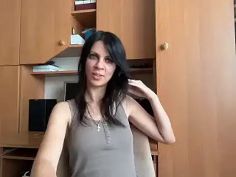 InjaAtHome: απευθείας συνομιλία ΧΧΧ