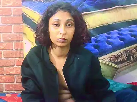 IndianSexyButt – Live XXX-chat