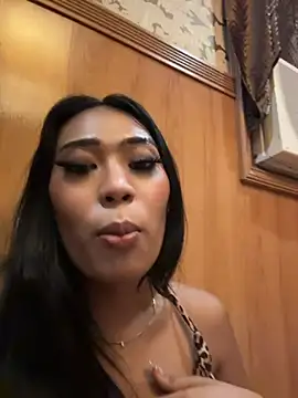 hugecock_tamira Webcam-Show