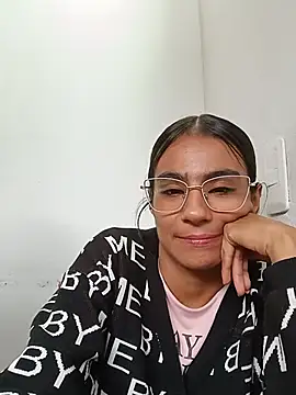 Leslly_ 라이브 XXX 채팅