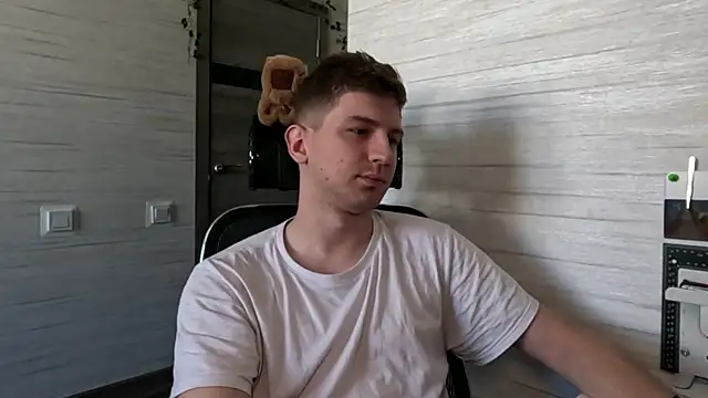Chatroom XXX en direct de Einar_Nut