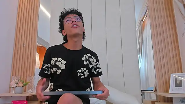 Czat XXX na żywo – adams_bobby