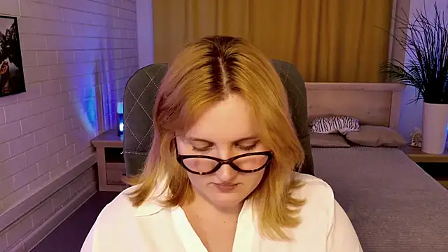 KathyBriggs 라이브 XXX 채팅