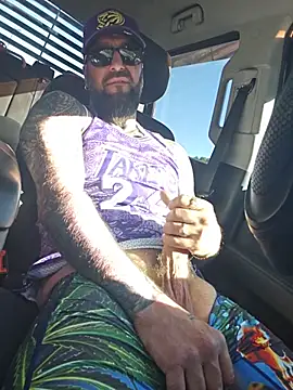 Chatroom XXX en direct de Beardedtattood