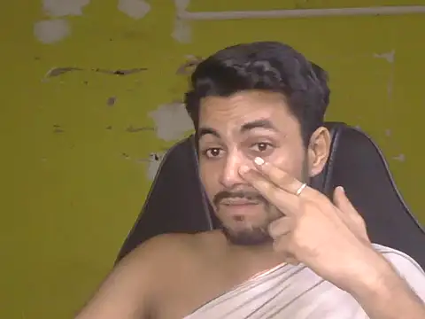 Stubborndesiboy – Live XXX-chat